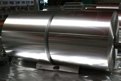 Pappersrulle av aluminium